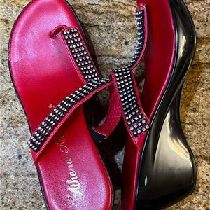 ATHENA ALEXANDER FLIP FLOP STYLE RED SANDALS WITH RHINESTONE STRAP SIZE 10.